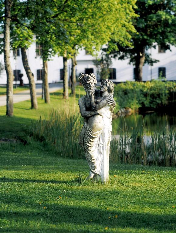 Готель Haeringe Slott Musko Havsbad Екстер'єр фото