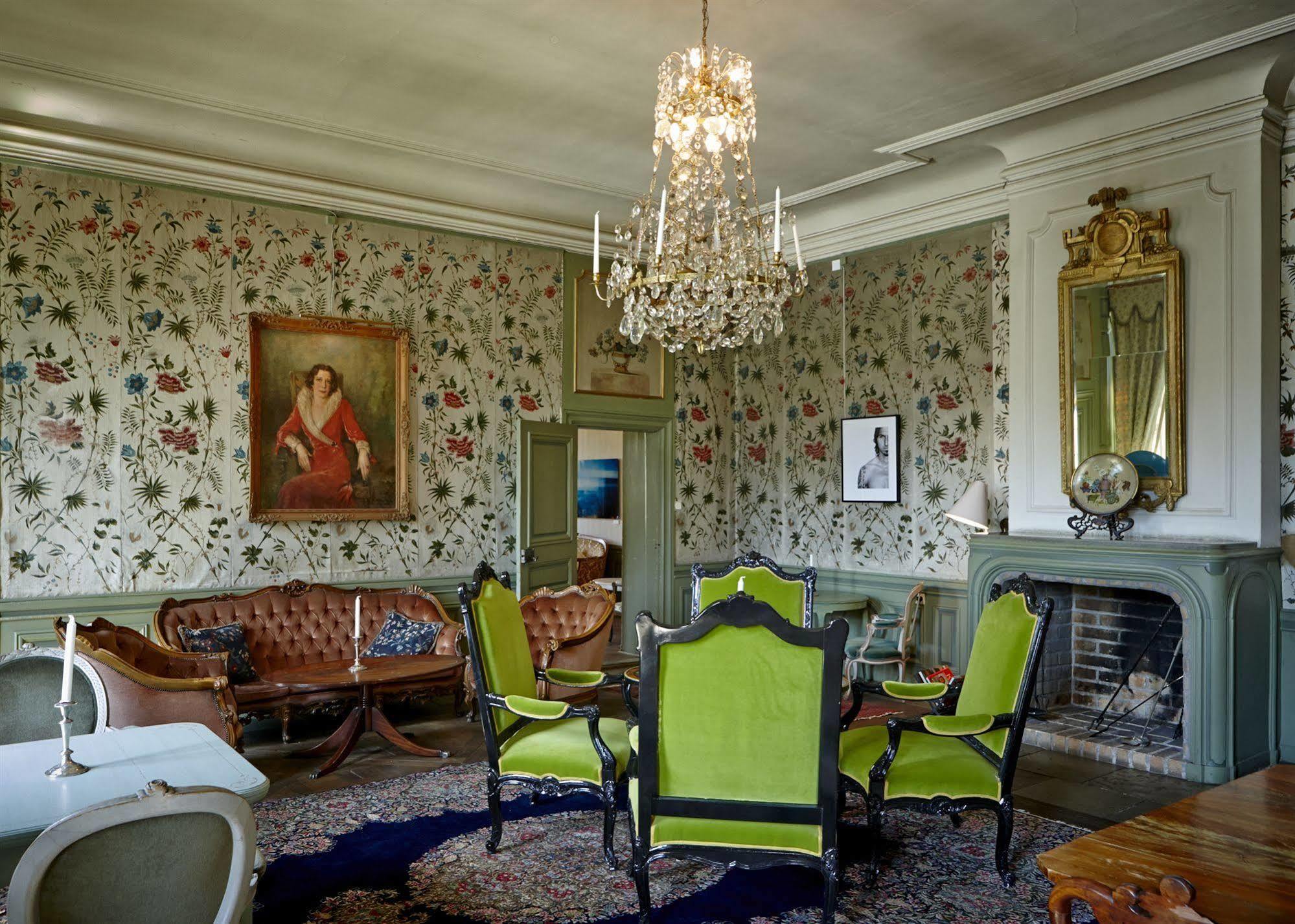Готель Haeringe Slott Musko Havsbad Екстер'єр фото