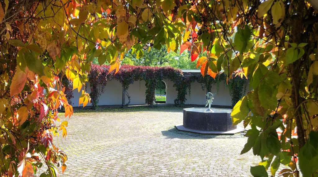 Готель Haeringe Slott Musko Havsbad Екстер'єр фото